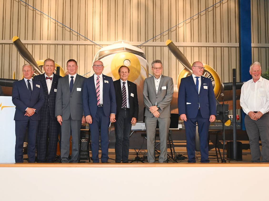 Das Foto zeigt eine Gruppe von Personen.
