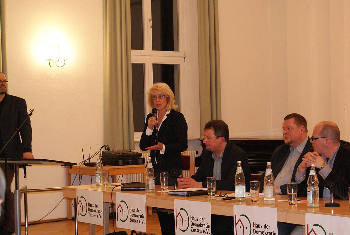 Das Foto zeigt eine Gruppe von Personen.