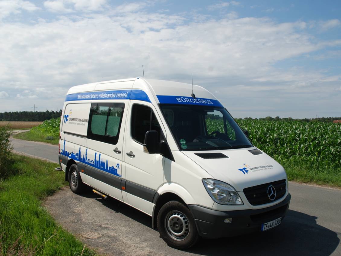 Das Foto zeigt ein Fahrzeug.