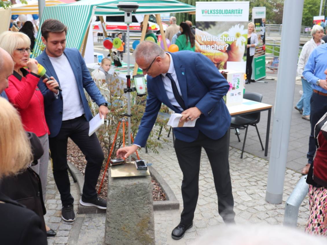 Das Foto zeigt eine Gruppe von Personen.