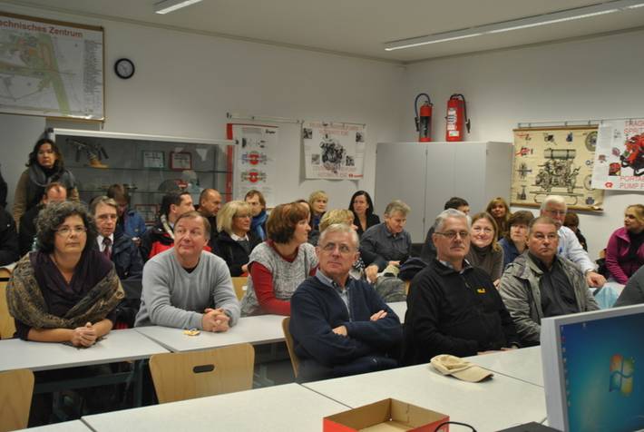 Das Foto zeigt eine Gruppe von Personen.