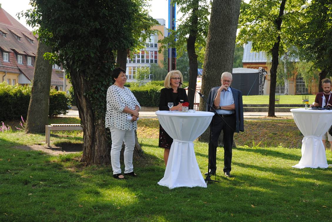 Das Foto zeigt eine Gruppe von Personen.
