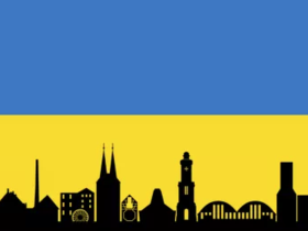 Die Grafik zeigt die Silhouetten von markanten Gebäuden im Landkreis vor den Farben Blau und Gelb.