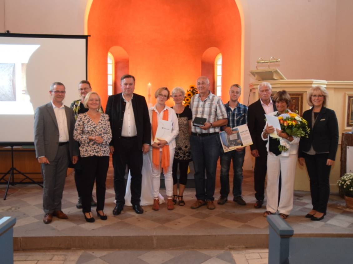Das Foto zeigt eine Gruppe von Personen.